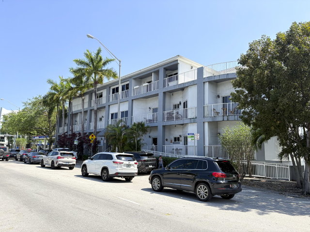 Bird Grove Condominium photo 2
